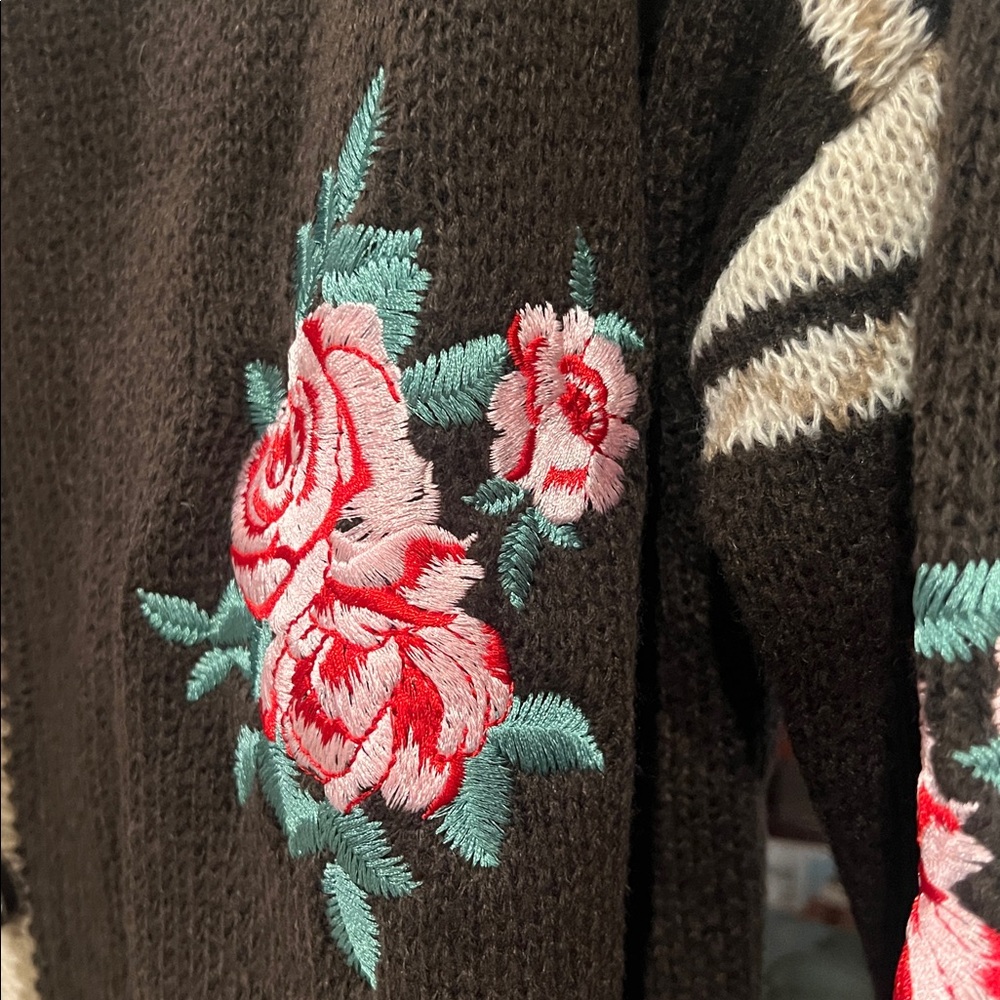 Boutique Embroidered Roses Western Cardi, Various Sizes NWT - Picture 6 of 7